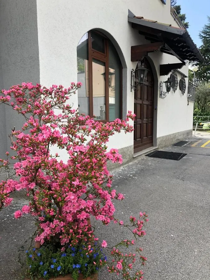 公寓 Liza'S Suite'S - Room'S With A View 萨拉科玛希娜 意大利