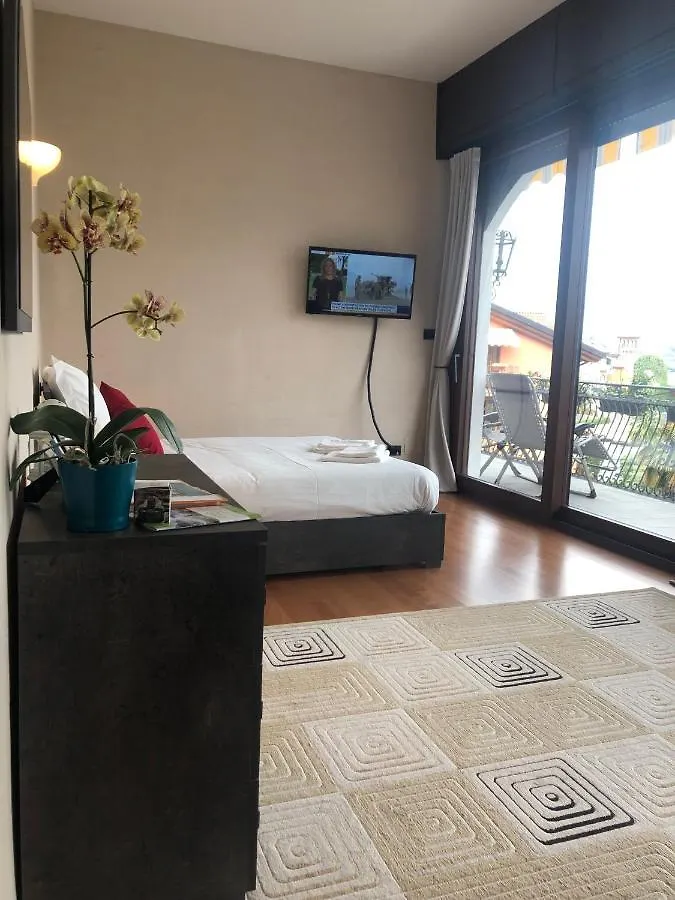 Liza'S Suite'S - Room'S With A View Sala Comacina Apartamento